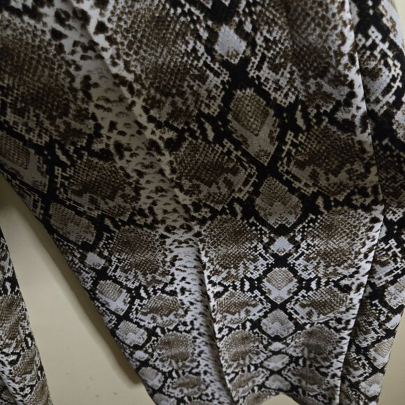 Banana Republic Wide Leg High Rise Python Print Pants Size 4 - Picture 5 of 9